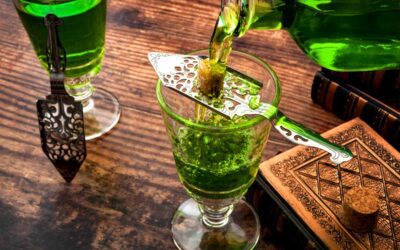 Absinthe Spoon: Flavor of Absinthe with Right Spoon