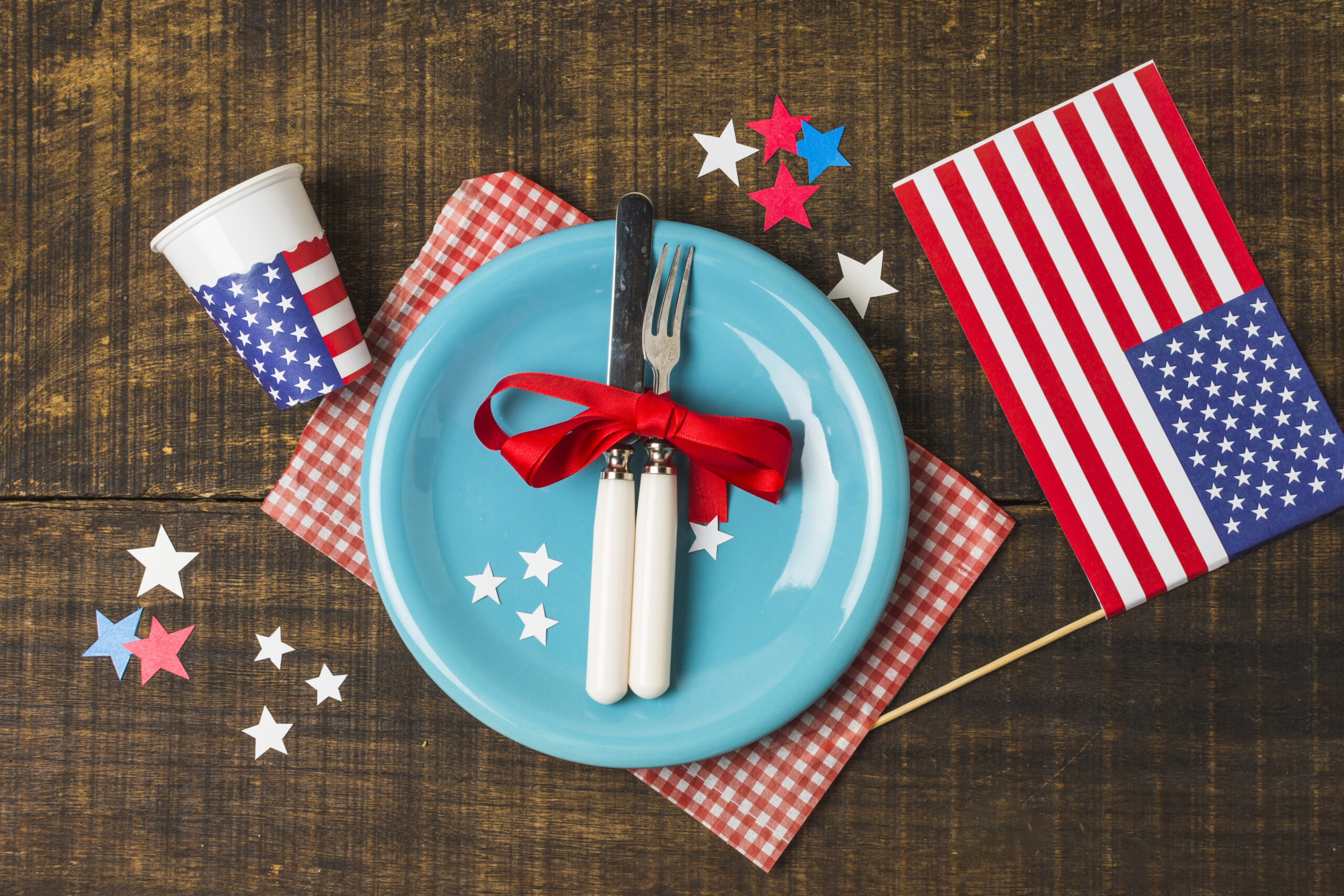 Where are Spoon Placed in American Style Table Setting?